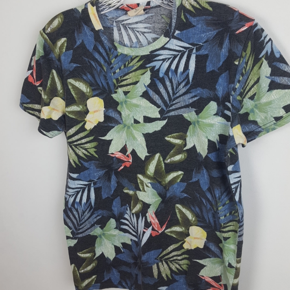 Hollister Shirt - Picture 3 of 6
